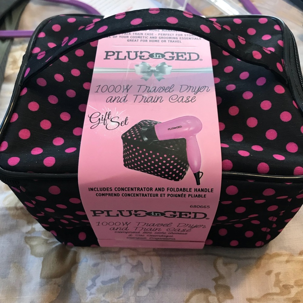 Travel hair dryer
